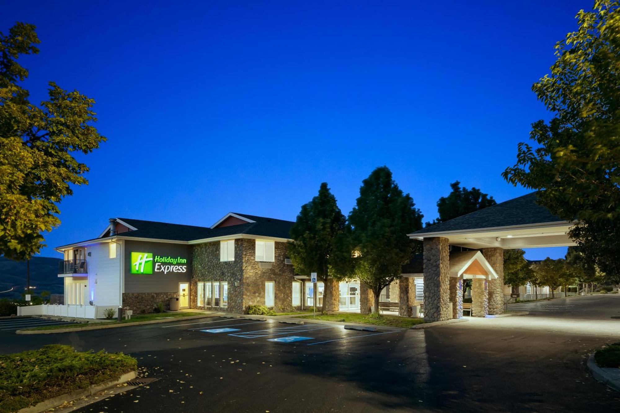 Holiday Inn Express Lewiston By Ihg Buitenkant foto